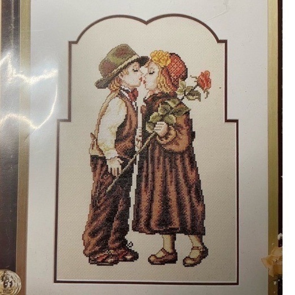 Rico Design 1998 Cross Stitch Kit Kim Anderson First Kiss Cream Vintage 71906 - Picture 2 of 9